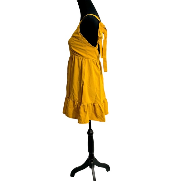 SHEIN Short Yellow Dress - Picture 2 of 4